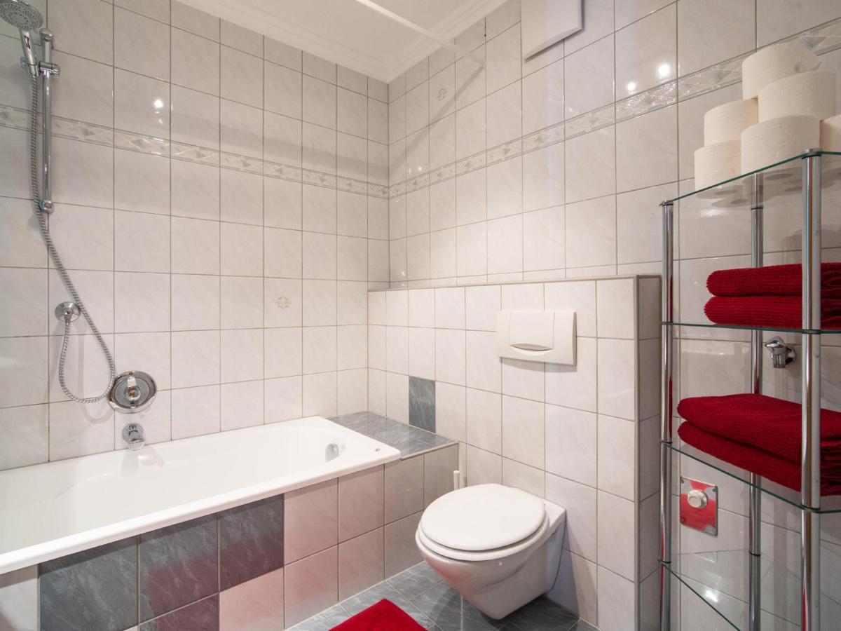 Hechenberger Apartment เวนส์ ภายนอก รูปภาพ